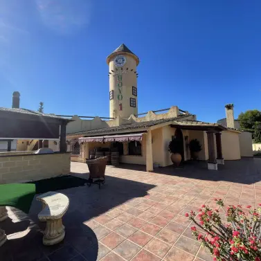 Sale of bar in El Paraiso