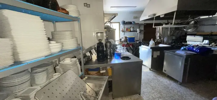 Sale of bar in El Paraiso 2