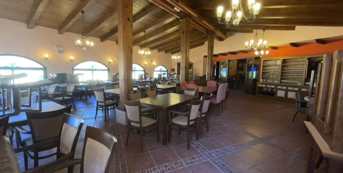 Sale of bar in El Paraiso 9