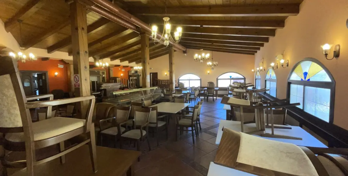 Venta de bar en El Paraiso 6