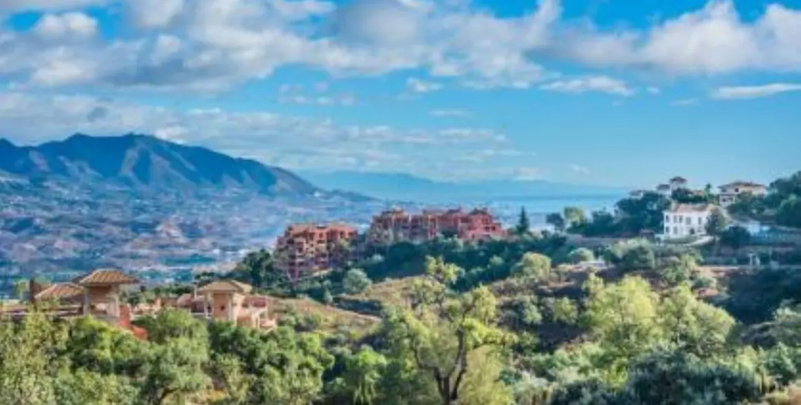 Продажа  отдельно стоящей виллы в Marbella East (район La Mairena) 6