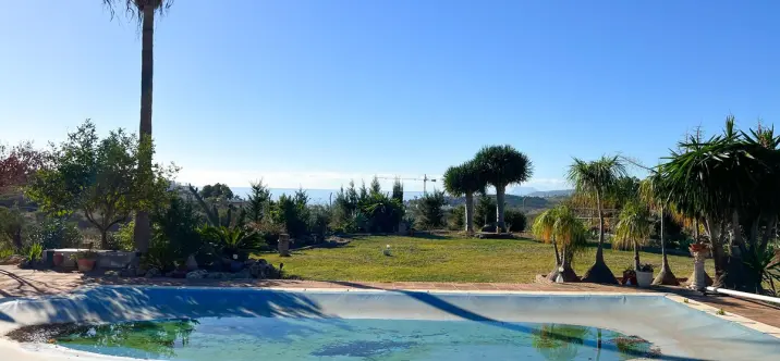 Venta de villa independiente en Estepona 1