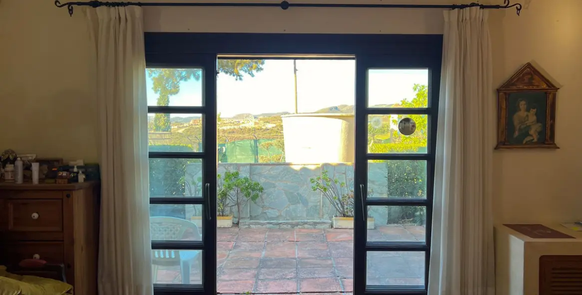 Продажа  отдельно стоящей виллы в Estepona 8