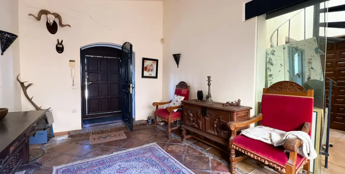 Продажа  отдельно стоящей виллы в Estepona 14