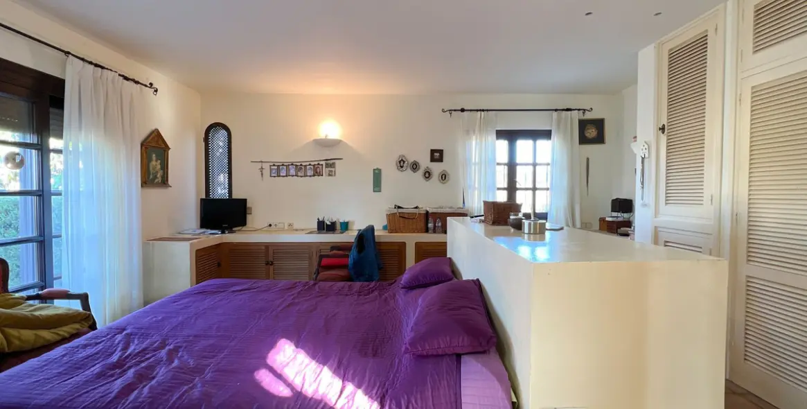 Продажа  отдельно стоящей виллы в Estepona 20