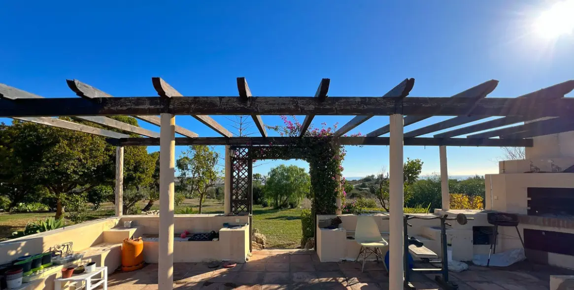 Продажа  отдельно стоящей виллы в Estepona 40