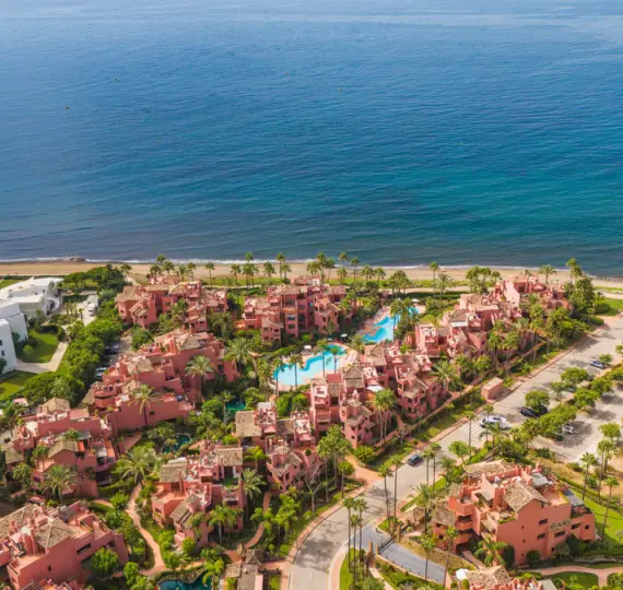 Продажа двухуровневого пентхауса в Estepona