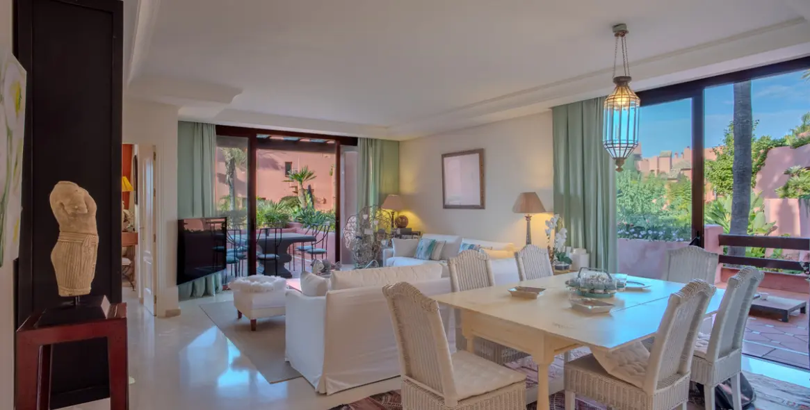 Продажа двухуровневого пентхауса в Estepona 17