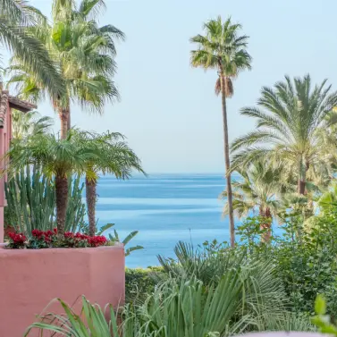 Venta de ático dúplex en Estepona