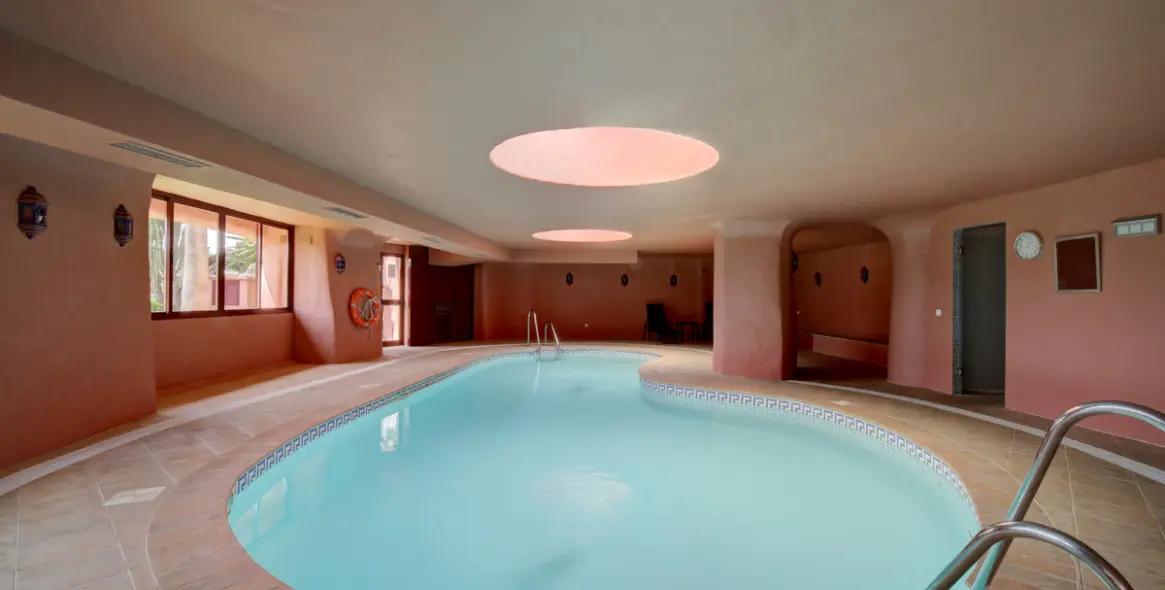 Sale of penthouse duplex in Estepona 9