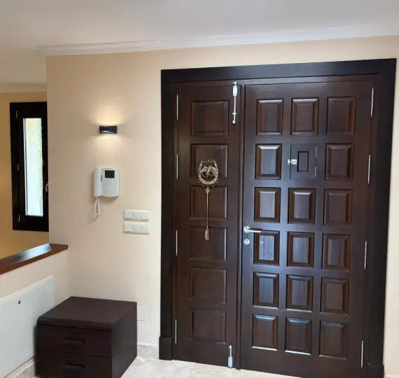 Oтдельно стоящая вилла R4880032