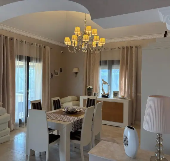 Oтдельно стоящая вилла R4880032