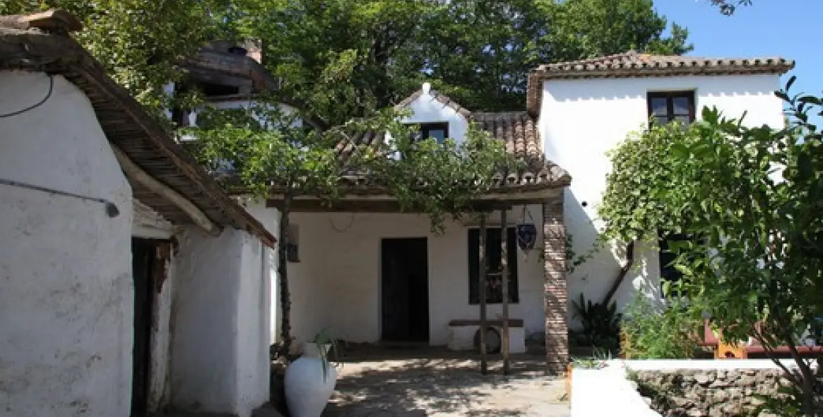 Long-term rent of finca - cortijo in Casares 5