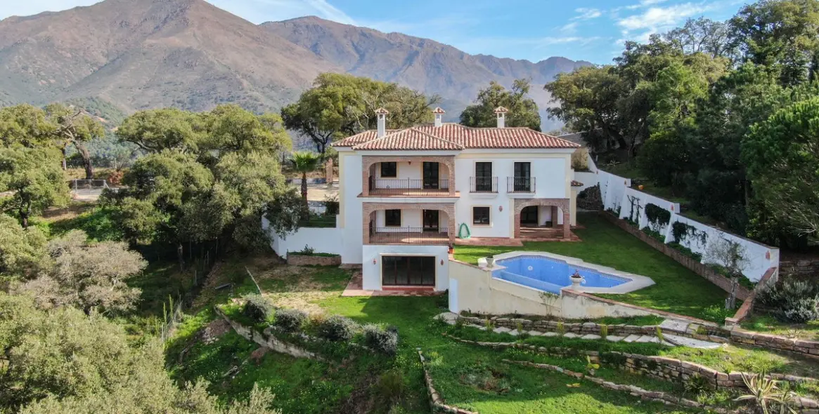 Venta de finca - cortijo en Casares 4