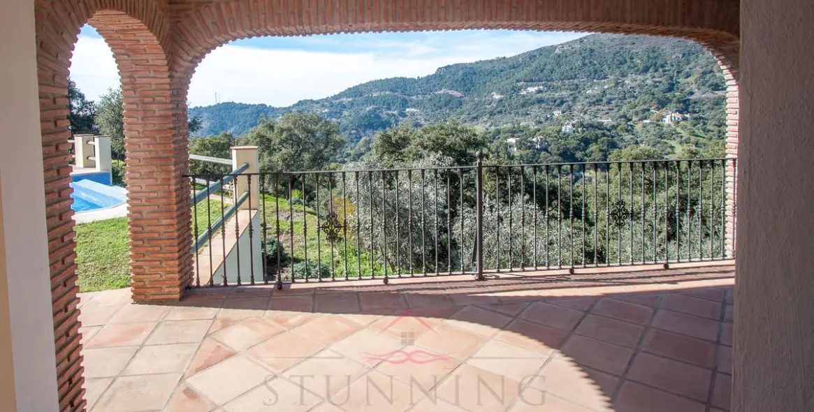 Venta de finca - cortijo en Casares 10