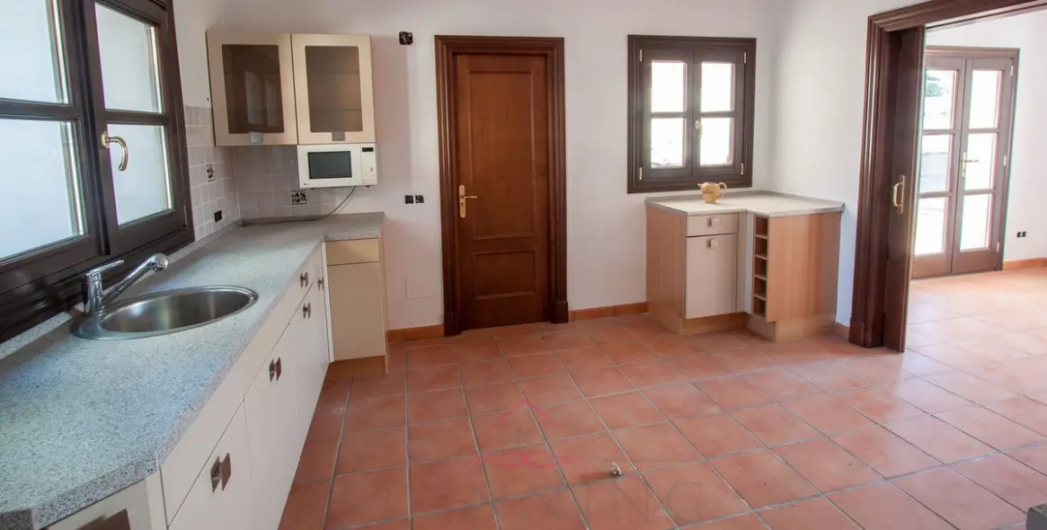 Venta de finca - cortijo en Casares 12