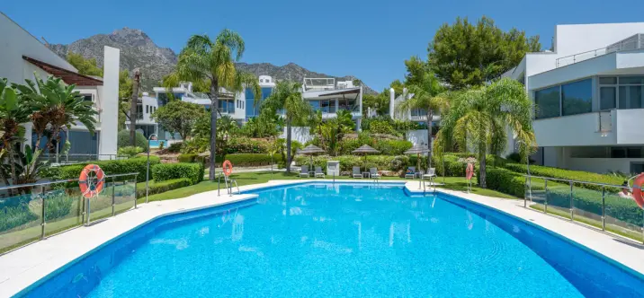 Townhouse R5216734 0