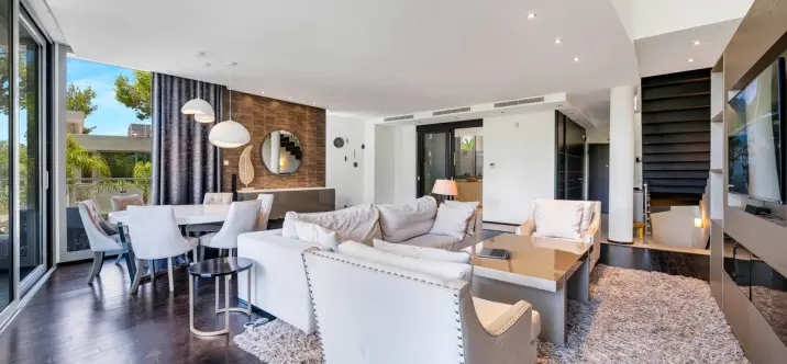 Townhouse R5216734 1