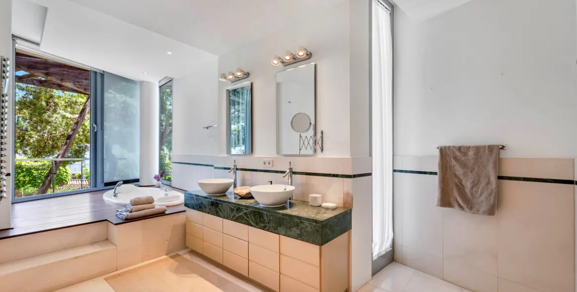 Sale of townhouse in Marbella (district The Golden Mile) 8