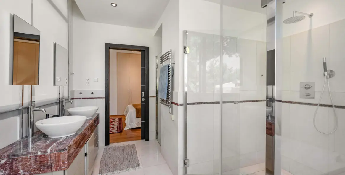 Sale of townhouse in Marbella (district The Golden Mile) 9