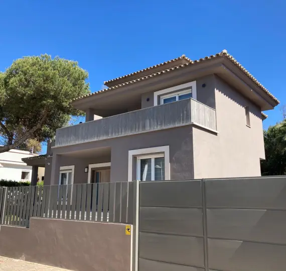 Oтдельно стоящая вилла R4059655