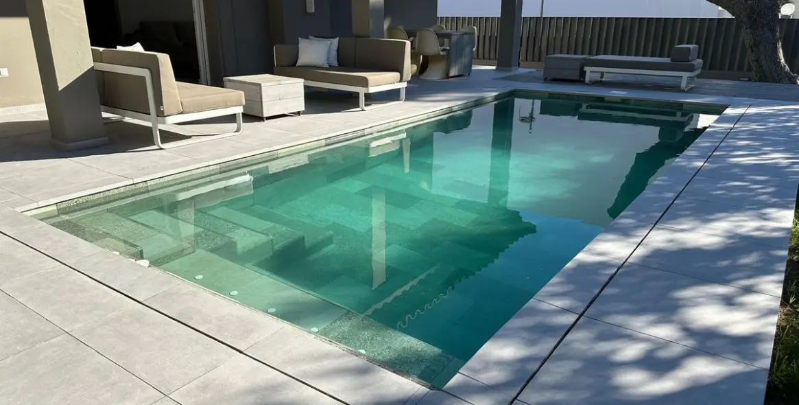 Продажа  отдельно стоящей виллы в Marbella East (район Elviria) 2