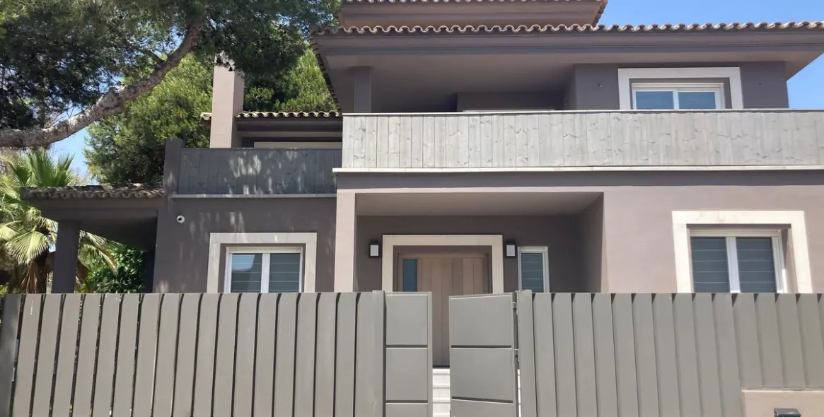 Продажа  отдельно стоящей виллы в Marbella East (район Elviria) 10