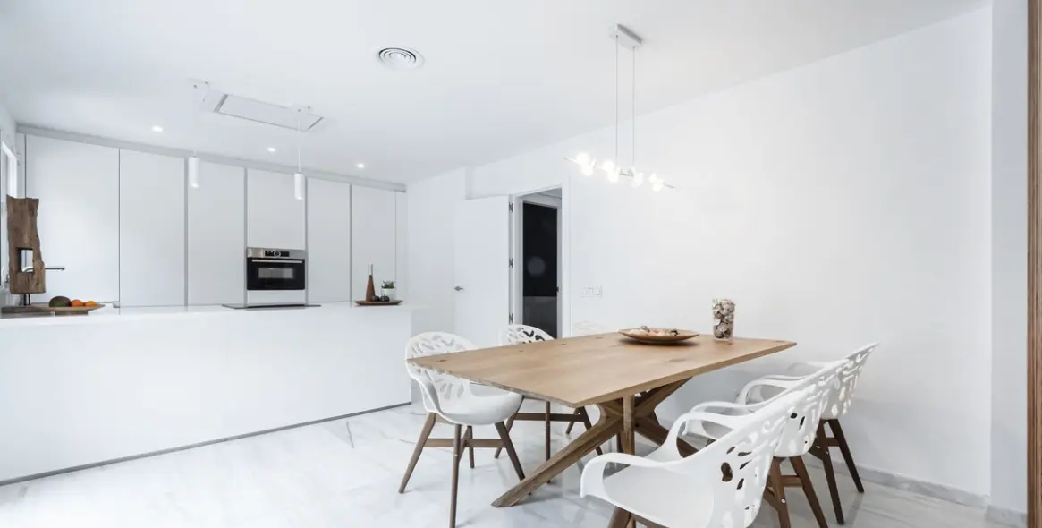 Продажа  отдельно стоящей виллы в Marbella East (район Elviria) 13