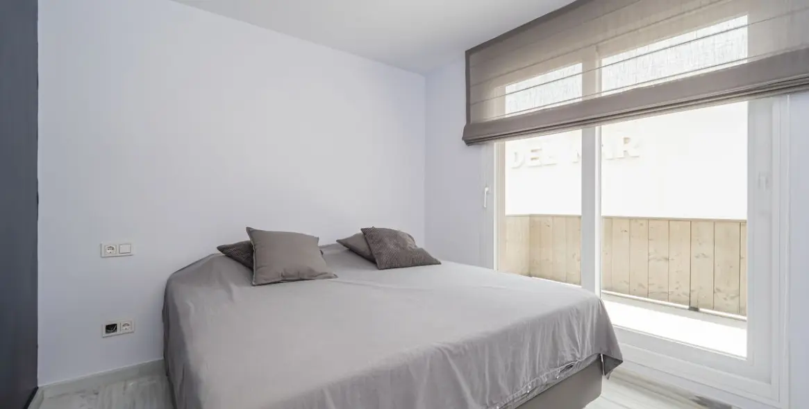 Продажа  отдельно стоящей виллы в Marbella East (район Elviria) 18