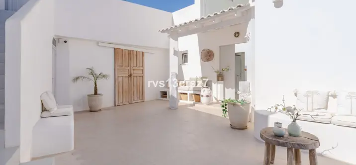 Venta de villa independiente en El Rosario 3