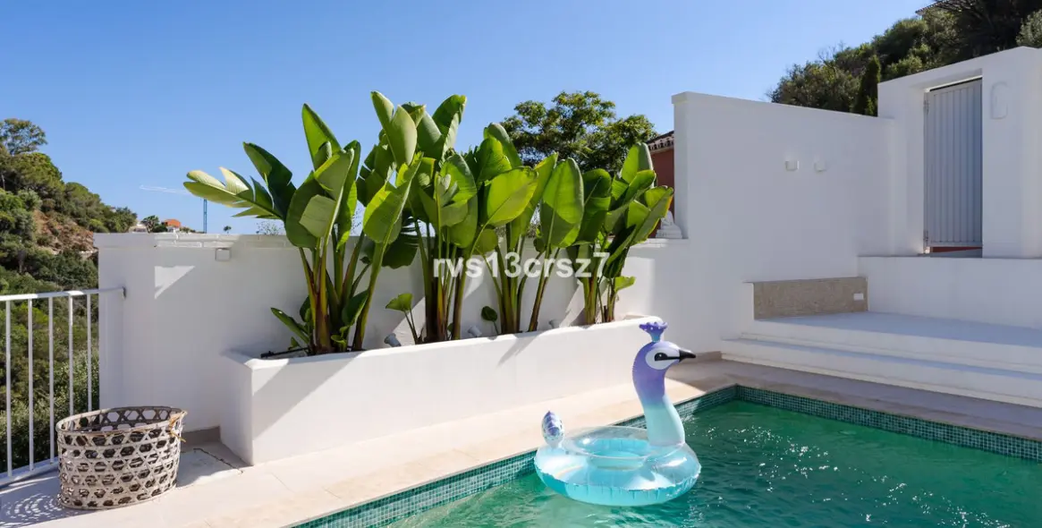 Sale of detached villa in El Rosario 9