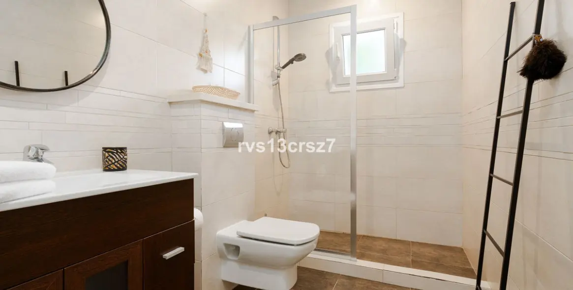 Venta de villa independiente en El Rosario 32