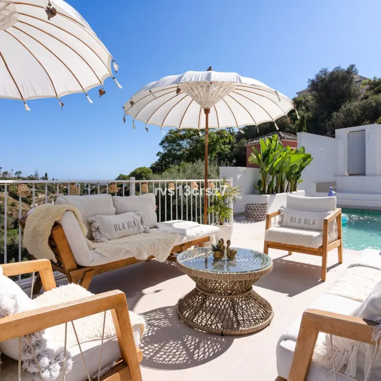 Sale of detached villa in El Rosario