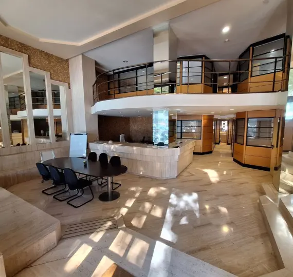 Sale of office in Marbella