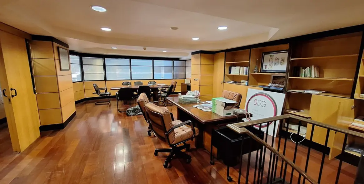 Sale of office in Marbella 2