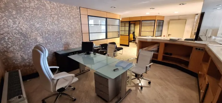 Sale of office in Marbella 3