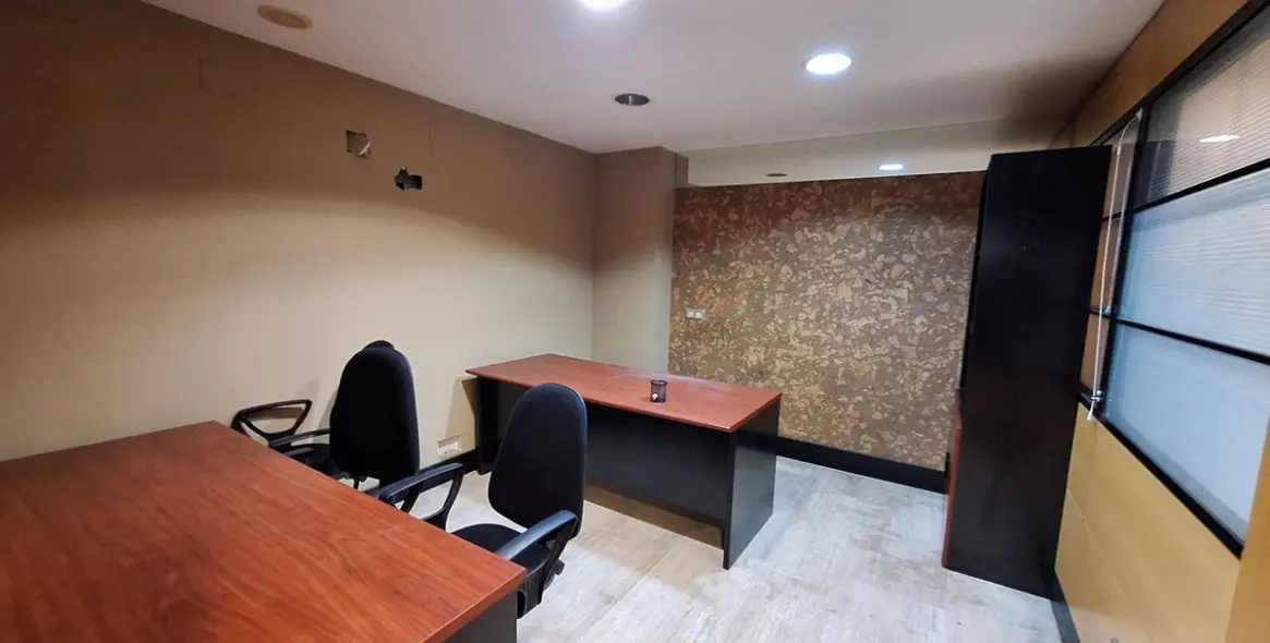 Sale of office in Marbella 8