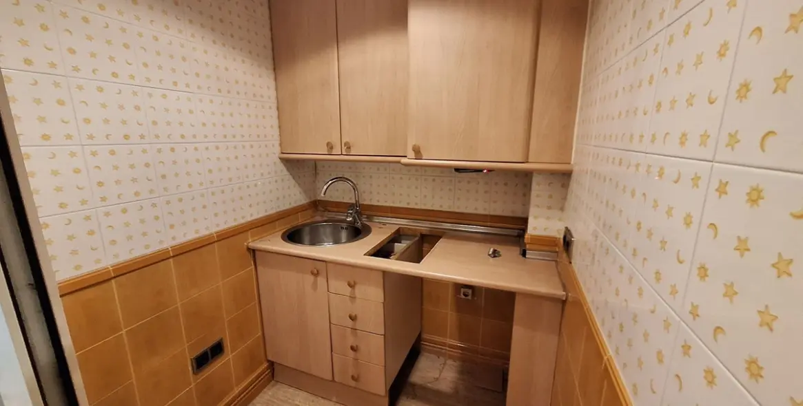 Sale of office in Marbella 9