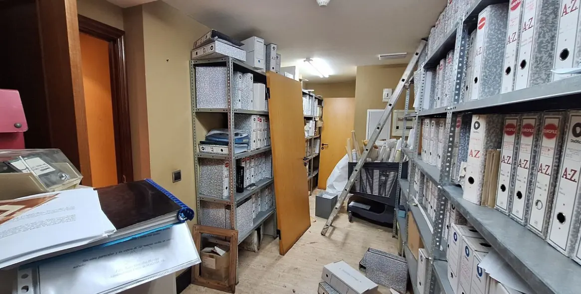 Sale of office in Marbella 10