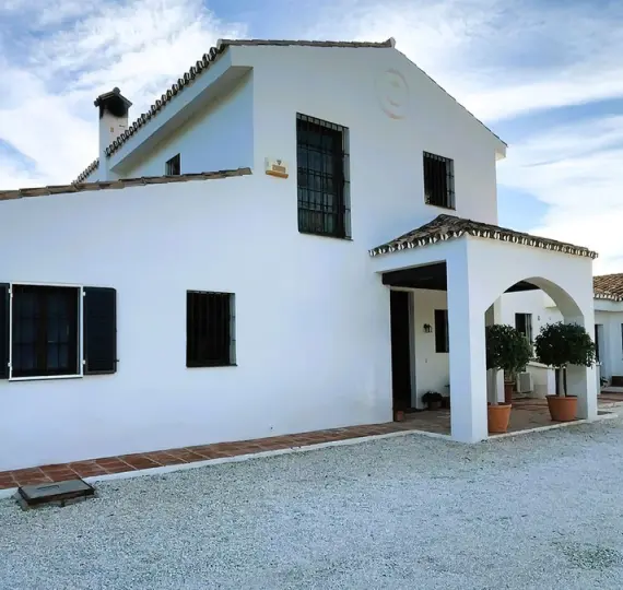 Продажа  отдельно стоящей виллы в La Cala de Mijas