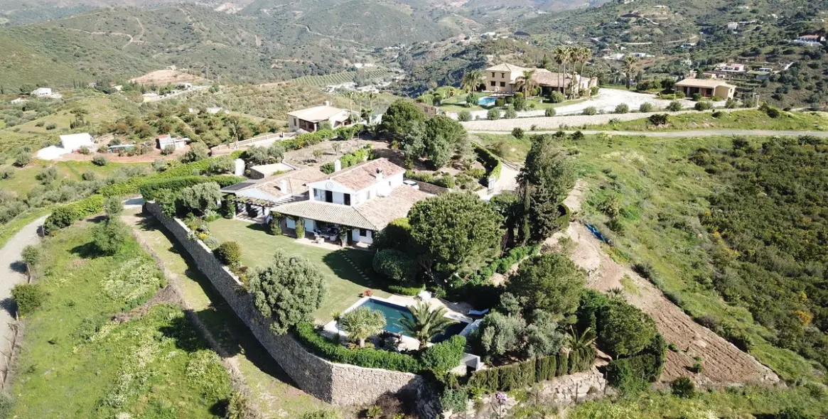 Продажа  отдельно стоящей виллы в La Cala de Mijas 3