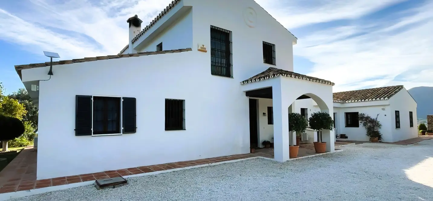 Sale of detached villa in La Cala de Mijas 1