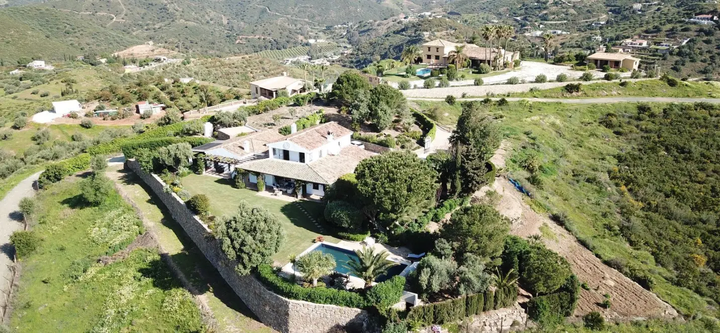Sale of detached villa in La Cala de Mijas 2
