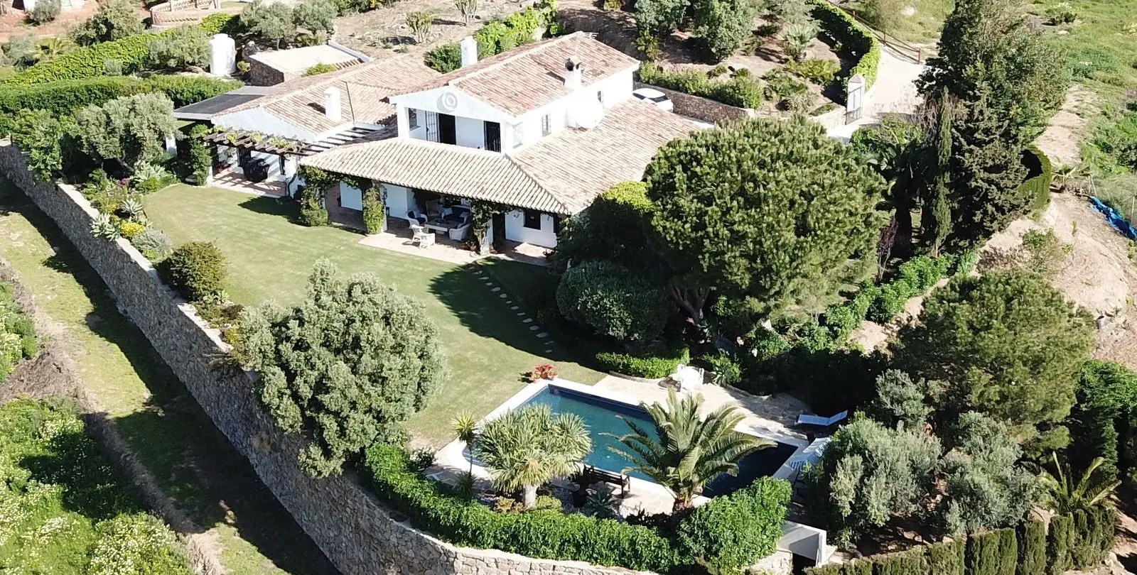 Продажа  отдельно стоящей виллы в La Cala de Mijas 23