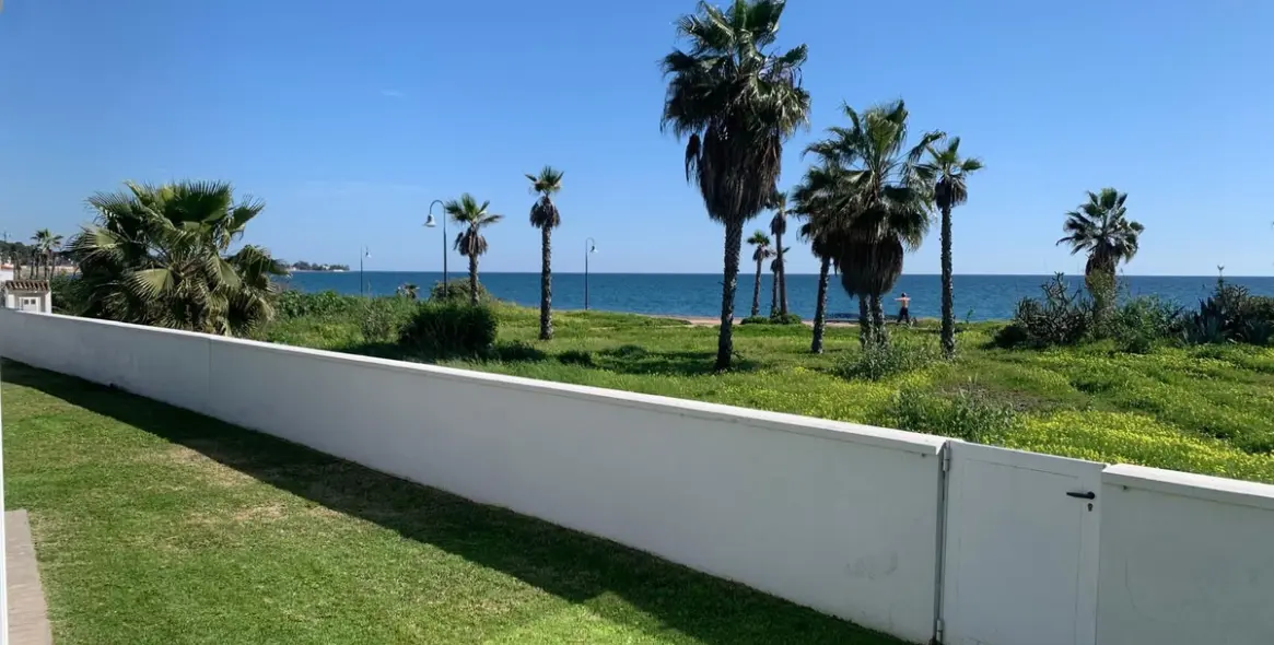Long-term rent of detached villa in Estepona 2
