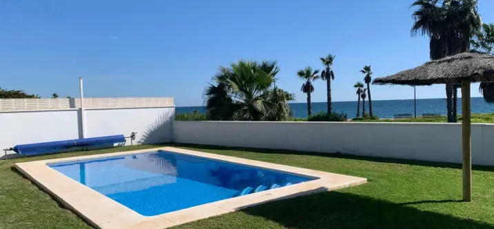 Long-term rent of detached villa in Estepona 2