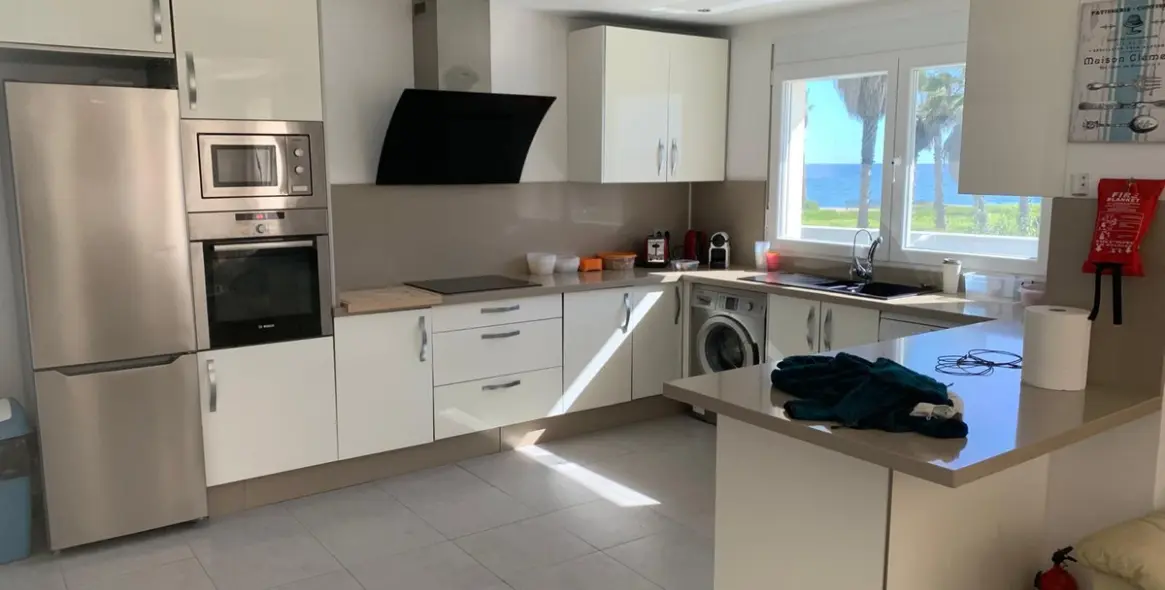 Long-term rent of detached villa in Estepona 4