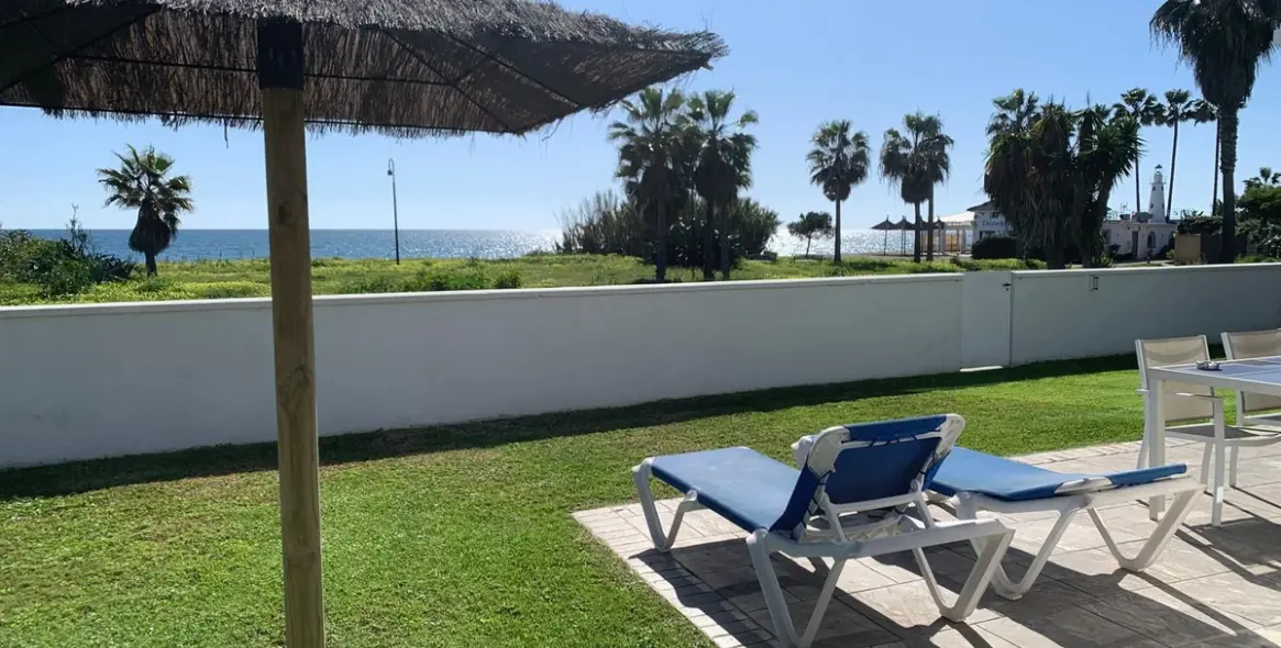 Long-term rent of detached villa in Estepona 18