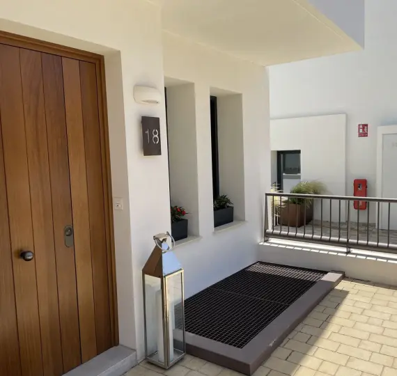 Продажа дома на две семьи в Cabopino