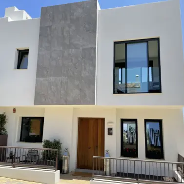 Продажа дома на две семьи в Cabopino